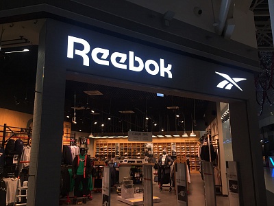 Ребрендинг магазинов Reebok